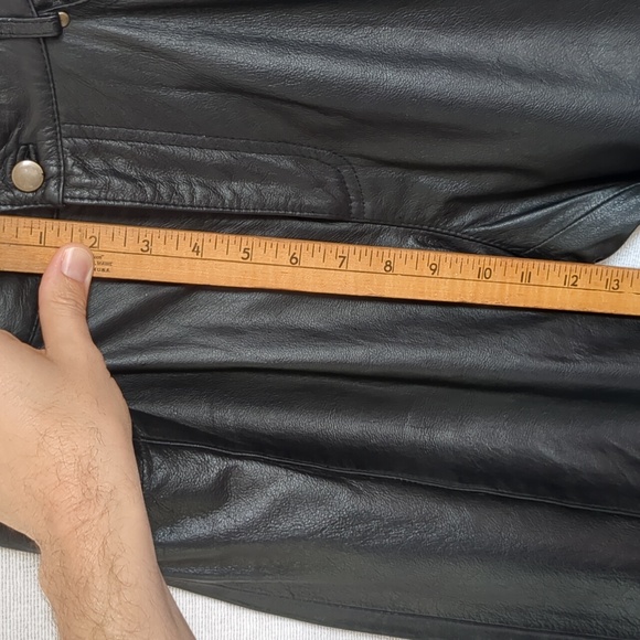 Vintage/Y2K 100% Leather Pants Size 4. High Rise Straight Leg - Picture 8 of 10